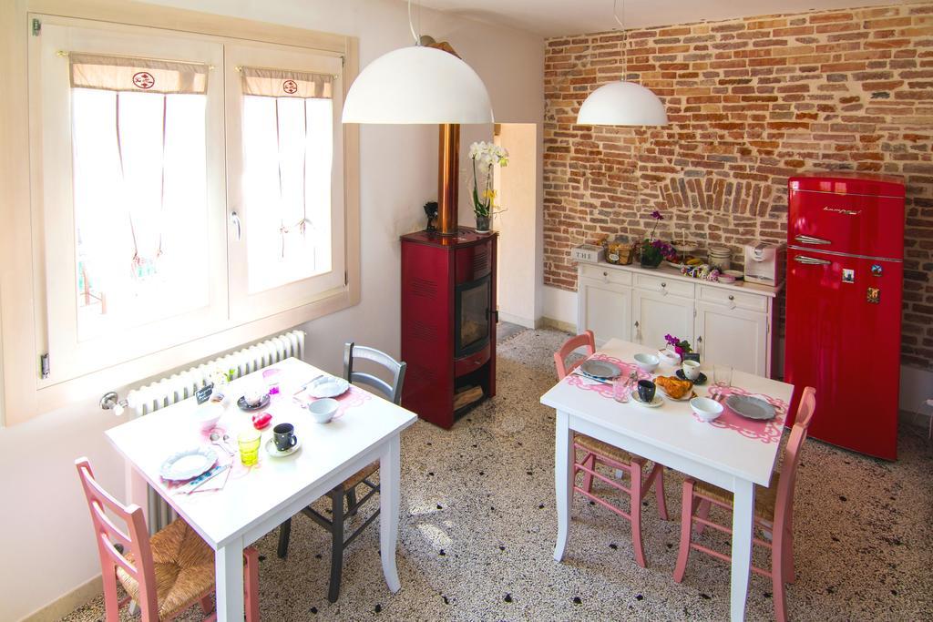 B&B La Porta Rossa Noale Eksteriør billede